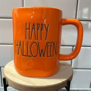 Rae a Dunn HAPPY HALLOWEEN Mug